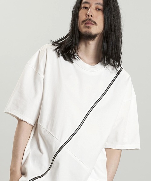ILLIT クロップtシャツ magnetic  白　mサイズ I'LL-IT Magnetic Logo T-shirt Magnetic Album ILLIT Merch