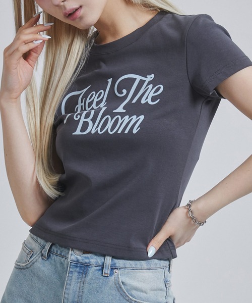 ENVYM(アンビー)の「フロッキープリントロゴTシャツ(Tシャツ/カットソー・レディース・ブラック/ホワイト/サックスブルー/ダークグレー・FREE)」の3枚目の写真