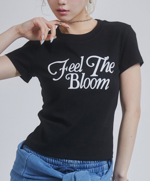 ENVYM(アンビー)の「フロッキープリントロゴTシャツ(Tシャツ/カットソー・レディース・ブラック/ホワイト/サックスブルー/ダークグレー・FREE)」の2枚目の写真