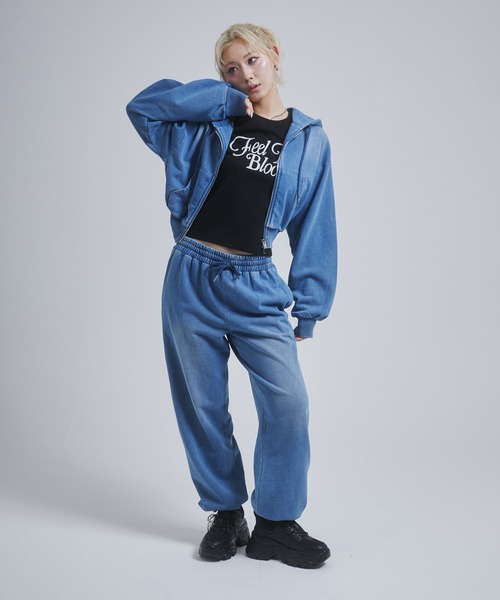 ENVYM(アンビー)の「フロッキープリントロゴTシャツ(Tシャツ/カットソー・レディース・ブラック/ホワイト/サックスブルー/ダークグレー・FREE)」の14枚目の写真