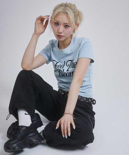 ENVYM(アンビー)の「フロッキープリントロゴTシャツ(Tシャツ/カットソー・レディース・ブラック/ホワイト/サックスブルー/ダークグレー・FREE)」の19枚目の写真
