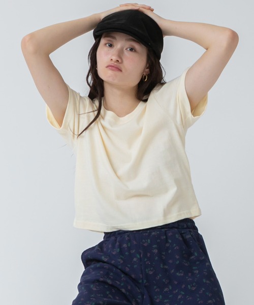 HEILIS(ヘイリス)の「バリエーションカラーコンパクトコットンTシャツ/半袖 コンパクト クロップド 短丈 黒 白 白T 春服 インナー 夏服 クルーネック ピンク イエロー バターイエロー ブラウン レッド 赤 ノームコア 韓国(Tシャツ/カットソー・レディース・レッド/ピンク/ブラウン/ホワイト/イエロー/ブラック・FREE)」の13枚目の写真