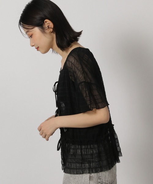 LAKOLE(ラコレ)の「タンク付きシャーリングカーディガン / 328961(カーディガン/ボレロ・レディース・ブラック/アイボリー・FREE)」の7枚目の写真
