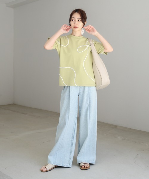 Bab(バブ)の「コード刺繍使いTシャツ(Tシャツ/カットソー・レディース・グリーン/オフホワイト/チャコールグレー・FREE)」の6枚目の写真