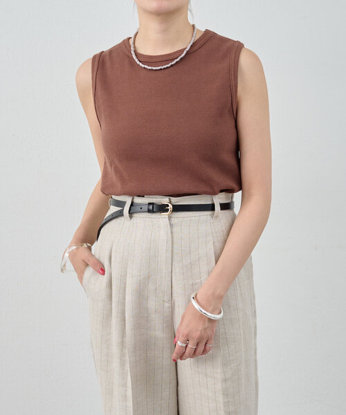 SHENERY（シーナリー）の「リブコンパクトノースリーブ（Tシャツ/カットソー・レディース・ブラック/オフホワイト/グレー/オレンジ/ブラウン/サックスブルー/ピンク/ベージュ・FREE）」の4枚目の写真