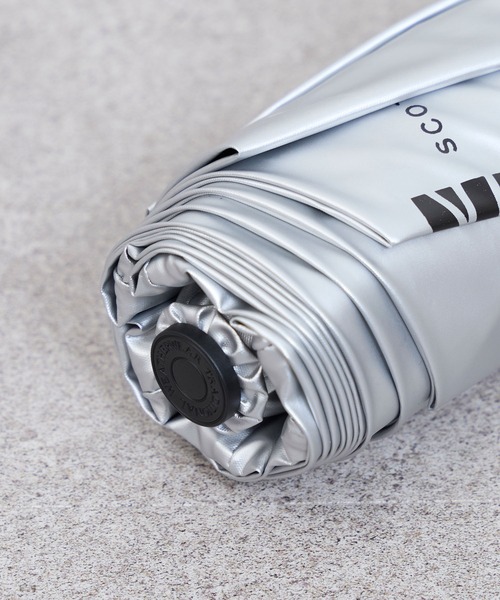 Traditional Weatherwear（トラディショナルウェザーウェア）の「【Traditional Weatherwear】晴雨兼用折りたたみ傘-LIGHT WEIGHT UMBRELLA（折りたたみ傘・レディース・シルバー/ゴールド・FREE）」の11枚目の写真