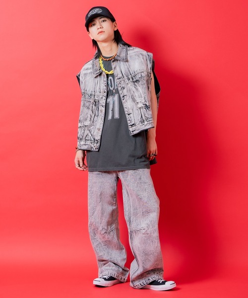 a.p.o.v.（エーピーオービー）の「a.p.o.v. ワイドフレアヴィンテージライクブリーチウォッシュドデニムパンツ（デニムパンツ・メンズ・グレー・ONESIZE）」の5枚目の写真