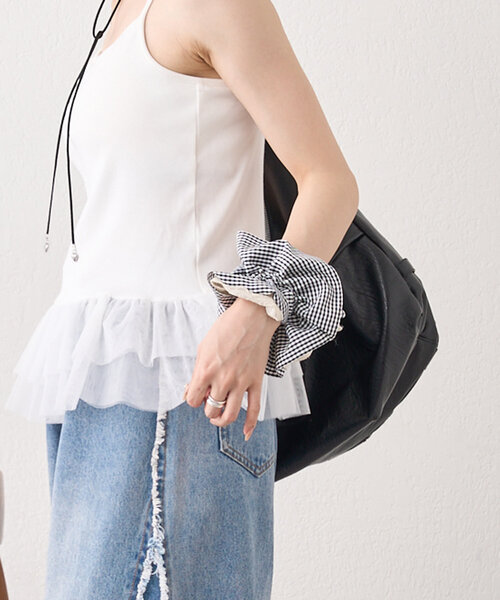 w closet(ダブルクローゼット)の「ギンガムチェックシュシュ(その他ヘアアクセサリー・レディース・ブラック・FREE)」の3枚目の写真
