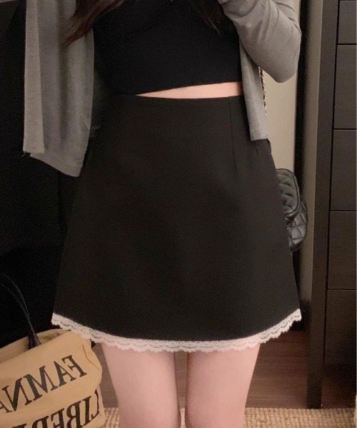WEGO（ウィゴー）の「WEGO/インナーパンツ付き裾レースタイトスカート（スカート・レディース・グレー/ブラック・SMALL/MEDIUM）」の4枚目の写真