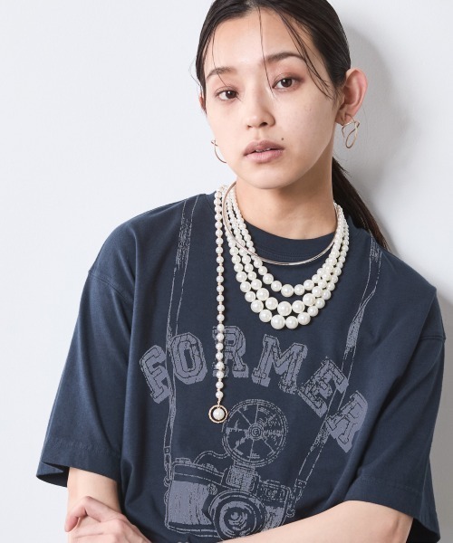 CHIC STYLE(シックスタイル)の「綿100%ピグメント染グラフィックプリントTシャツ<大きいサイズ有>シックスタイル(Tシャツ/カットソー・レディース・ネイビー/スミクロ・M/L/LL/3L/4L/5L)」の2枚目の写真
