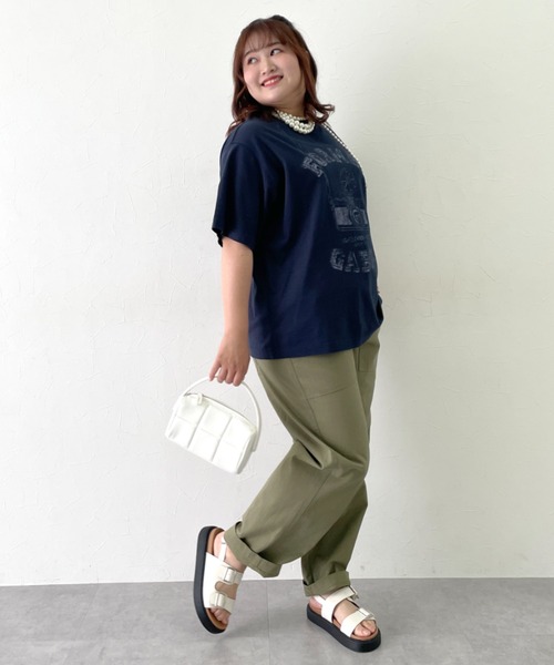 CHIC STYLE(シックスタイル)の「綿100%ピグメント染グラフィックプリントTシャツ<大きいサイズ有>シックスタイル(Tシャツ/カットソー・レディース・ネイビー/スミクロ・M/L/LL/3L/4L/5L)」の5枚目の写真
