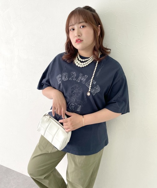 CHIC STYLE(シックスタイル)の「綿100%ピグメント染グラフィックプリントTシャツ<大きいサイズ有>シックスタイル(Tシャツ/カットソー・レディース・ネイビー/スミクロ・M/L/LL/3L/4L/5L)」の7枚目の写真