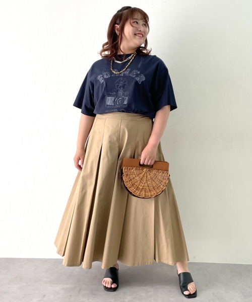 CHIC STYLE(シックスタイル)の「綿100%ピグメント染グラフィックプリントTシャツ<大きいサイズ有>シックスタイル(Tシャツ/カットソー・レディース・ネイビー/スミクロ・M/L/LL/3L/4L/5L)」の17枚目の写真