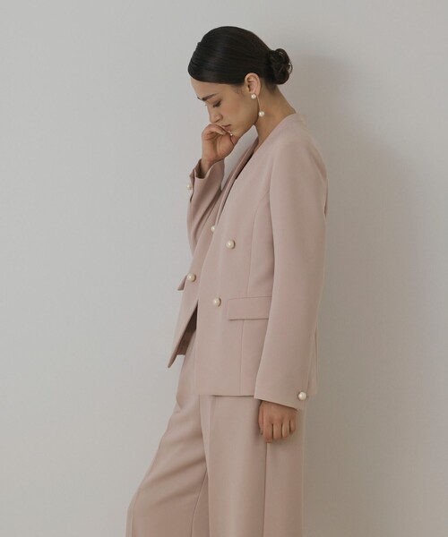 GRACE CONTINENTAL(グレースコンチネンタル)の「パールボタンノーカラージャケット(ノーカラージャケット・レディース・ピンク/ブラック・36/38)」の14枚目の写真