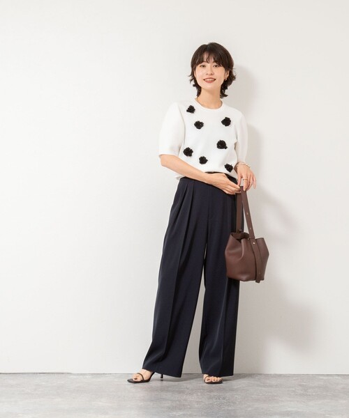 NOLLEY’S Sophi（ノーリーズソフィ）の「《手洗い可能》チュールフラワー付きフォルムプルオーバーニット（ニット/セーター・レディース・ブラック/ホワイト・38）」の13枚目の写真