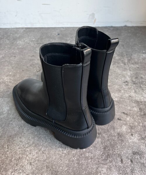 DouDou(ドゥドゥ)の「サイドゴアタンクショートブーツ(ブーツ・レディース・ブラック・MEDIUM/SMALL/LARGE)」の7枚目の写真