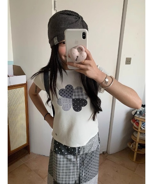 ARCHIVER(アーカイバ)の「【Lp】ハートクローバーTシャツ(Tシャツ/カットソー・レディース・ホワイト・MEDIUM/LARGE)」の5枚目の写真