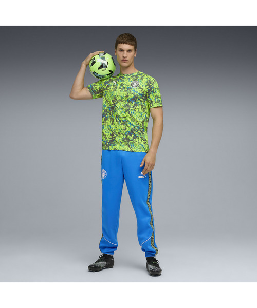 PUMA（プーマ）の「PUMA プーマ メンズ 2025-26 マンチェスターシティ FC プレマッチ 半袖 シャツ（Tシャツ/カットソー・メンズ・ブラック/グリーン系その他/グリーン系その他6・X-LARGE/X-SMALL/LARGE/MEDIUM/SMALL）」の11枚目の写真