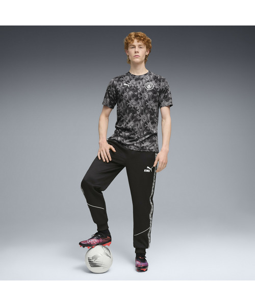 PUMA（プーマ）の「PUMA プーマ メンズ 2025-26 マンチェスターシティ FC プレマッチ 半袖 シャツ（Tシャツ/カットソー・メンズ・ブラック/グリーン系その他/グリーン系その他6・X-LARGE/X-SMALL/LARGE/MEDIUM/SMALL）」の17枚目の写真