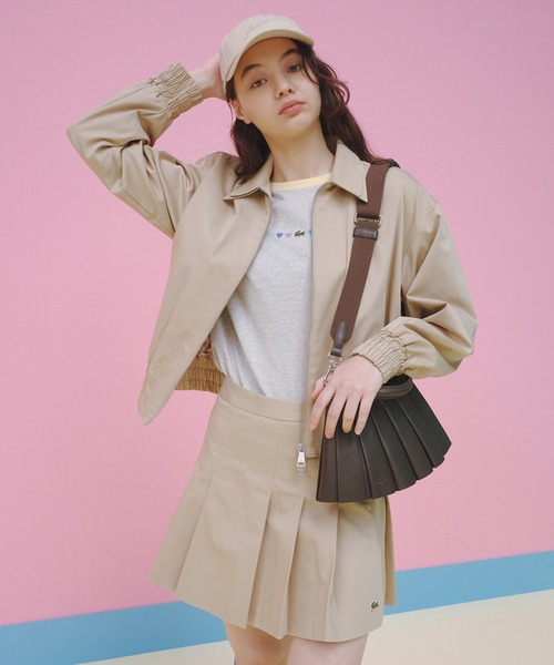LACOSTE(ラコステ)の「クロップド丈 レイヤードニットカラージップアップジャケット(ブルゾン・レディース・ベージュ・38/36/34)」の4枚目の写真