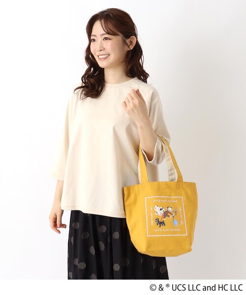 one'sterrace(ワンズテラス)の「おさるのジョージ ミニバッグ ウィズドッグス(トートバッグ・レディース・イエロー系8・99)」の9枚目の写真