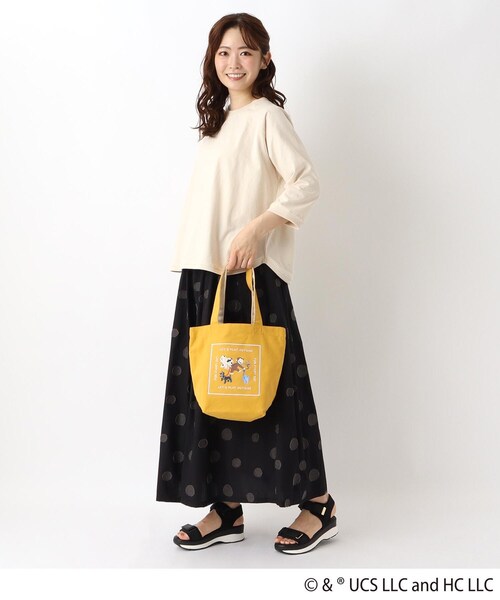 one'sterrace(ワンズテラス)の「おさるのジョージ ミニバッグ ウィズドッグス(トートバッグ・レディース・イエロー系8・99)」の10枚目の写真