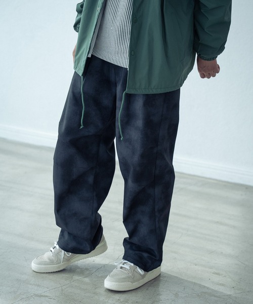 RATTLE TRAP(ラトルトラップ)の「フェイクレザーライクワンタックワイドイージーパンツ(その他パンツ・メンズ・オフホワイト/ブラック・L/M)」の2枚目の写真