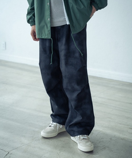 RATTLE TRAP(ラトルトラップ)の「フェイクレザーライクワンタックワイドイージーパンツ(その他パンツ・メンズ・オフホワイト/ブラック・L/M)」の9枚目の写真