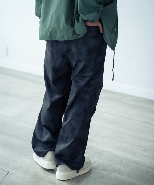 RATTLE TRAP(ラトルトラップ)の「フェイクレザーライクワンタックワイドイージーパンツ(その他パンツ・メンズ・オフホワイト/ブラック・L/M)」の10枚目の写真