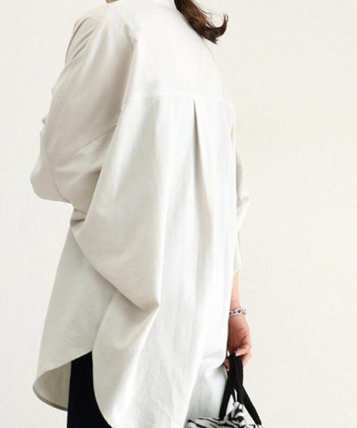cammie(キャミー)の「キーネックドルマンスリーブシャツ(シャツ/ブラウス・レディース・ブラック/カーキ/ベージュ/ホワイト・FREE)」の5枚目の写真