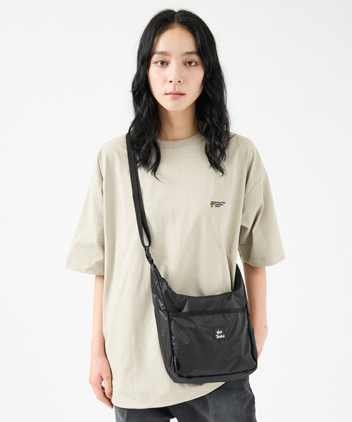 WILD THINGS（ワイルドシングス）の「【WILD THINGS/ワイルドシングス】2WAYナイロンショルダーL/BAG/ユニセックス【WEB限定】（ショルダーバッグ・メンズ・ブラック/グリーン/パープル/ブルー・フリー）」の2枚目の写真