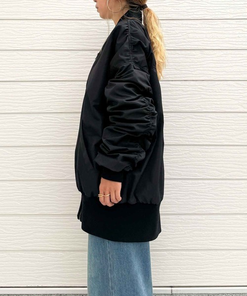 Q（キュー）の「MA-1 ギャザーブルゾン（MA-1・レディース・グレイッシュベージュ/ブラック・MEDIUM）」の18枚目の写真