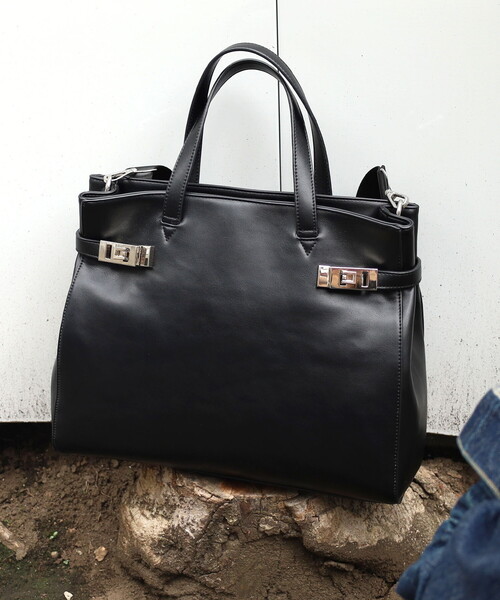 SMIR NASLI(サミールナスリ)の「W金具付き2WAYトートバッグ/A4対応(トートバッグ・レディース・ブラック/ベージュ・FREE)」の2枚目の写真