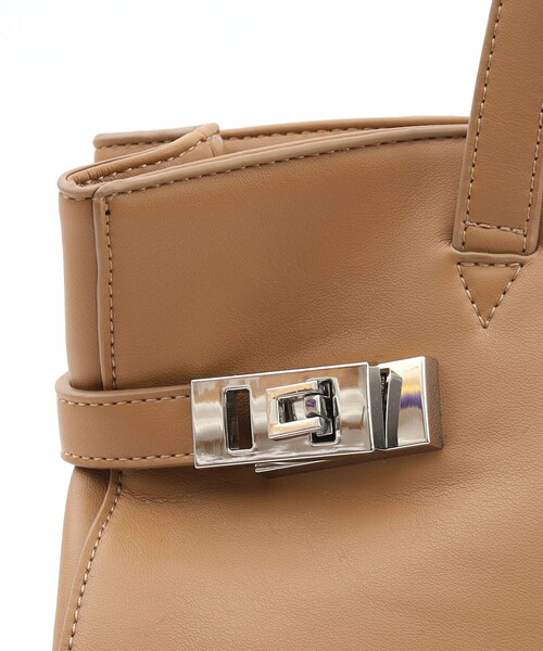 SMIR NASLI(サミールナスリ)の「W金具付き2WAYトートバッグ/A4対応(トートバッグ・レディース・ブラック/ベージュ・FREE)」の17枚目の写真