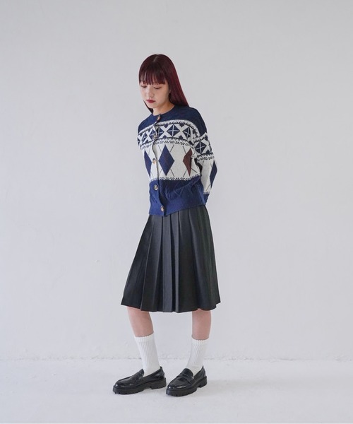 Uenui(ウニュイ)の「【 cunii 】 nordic knit cardigan(カーディガン/ボレロ・レディース・ベージュ系/ネイビー・FREE)」の7枚目の写真