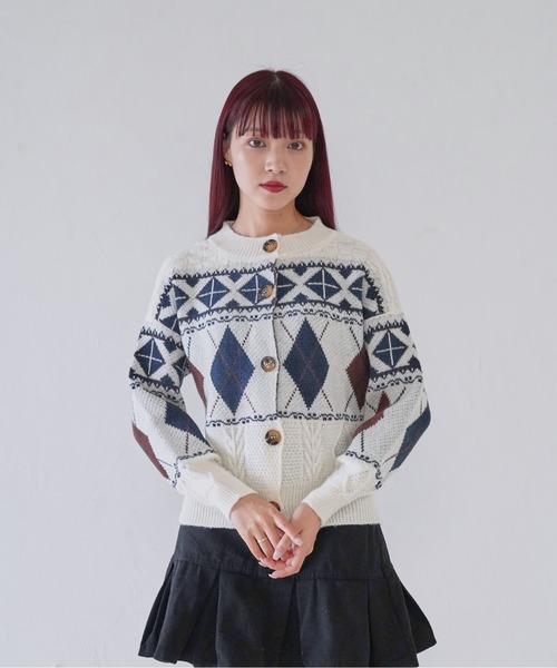Uenui(ウニュイ)の「【 cunii 】 nordic knit cardigan(カーディガン/ボレロ・レディース・ベージュ系/ネイビー・FREE)」の15枚目の写真