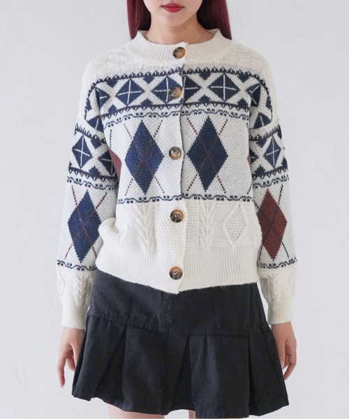 Uenui(ウニュイ)の「【 cunii 】 nordic knit cardigan(カーディガン/ボレロ・レディース・ベージュ系/ネイビー・FREE)」の14枚目の写真