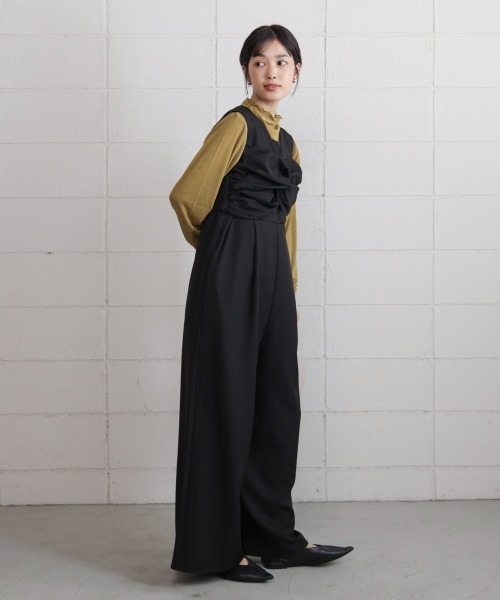 Bou Jeloud（ブージュルード）の「ベアツイストオールインワン（つなぎ/オールインワン・レディース・ブラック/グレイッシュベージュ・38）」の5枚目の写真