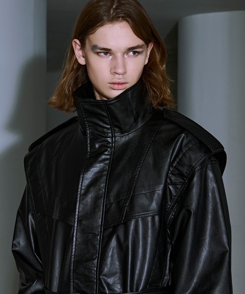 Ellno Loset（エルノロゼット）の「ハイネック合皮ロングコート（トレンチコート・メンズ・ブラック・SMALL/MEDIUM/LARGE）」の20枚目の写真