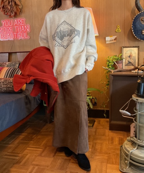 Unitage（ユニテージ）の「カレッジロゴ裏起毛スウェット（スウェット・レディース・ブラウン/ライトグレー/レッド・FREE）」の7枚目の写真