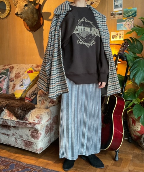 Unitage（ユニテージ）の「カレッジロゴ裏起毛スウェット（スウェット・レディース・ブラウン/ライトグレー/レッド・FREE）」の5枚目の写真