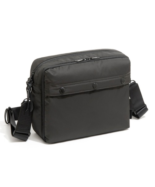 UNTRACK(アントラック)の「アントラック ショルダーバッグ CITY DS 6L 2気室 60392(ショルダーバッグ・メンズ・ブラック/グレー・FREE)」の2枚目の写真