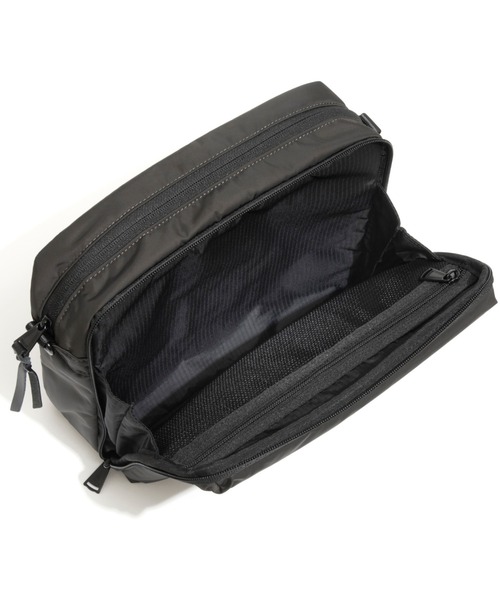 UNTRACK(アントラック)の「アントラック ショルダーバッグ CITY DS 6L 2気室 60392(ショルダーバッグ・メンズ・ブラック/グレー・FREE)」の17枚目の写真