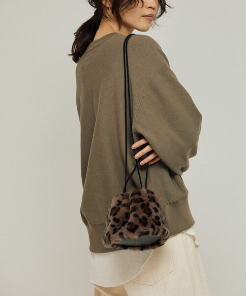 Firsthand（ファーストハンド）の「Firsthand/ファーストハンド フェイクファー ミニ キンチャクバッグ（ショルダーバッグ・レディース・ブラック/グレー/レオパード・ONE SIZE）」の7枚目の写真