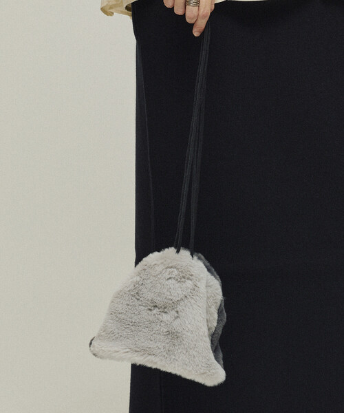 Firsthand（ファーストハンド）の「Firsthand/ファーストハンド フェイクファー ミニ キンチャクバッグ（ショルダーバッグ・レディース・ブラック/グレー/レオパード・ONE SIZE）」の12枚目の写真