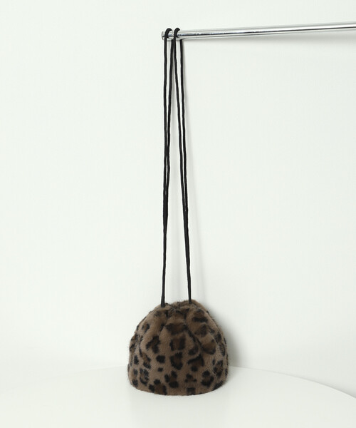 Firsthand（ファーストハンド）の「Firsthand/ファーストハンド フェイクファー ミニ キンチャクバッグ（ショルダーバッグ・レディース・ブラック/グレー/レオパード・ONE SIZE）」の13枚目の写真