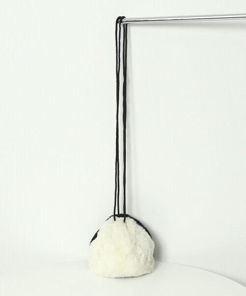 Firsthand（ファーストハンド）の「Firsthand/ファーストハンド フェイクファー ミニ キンチャクバッグ（ショルダーバッグ・レディース・ブラック/グレー/レオパード・ONE SIZE）」の18枚目の写真