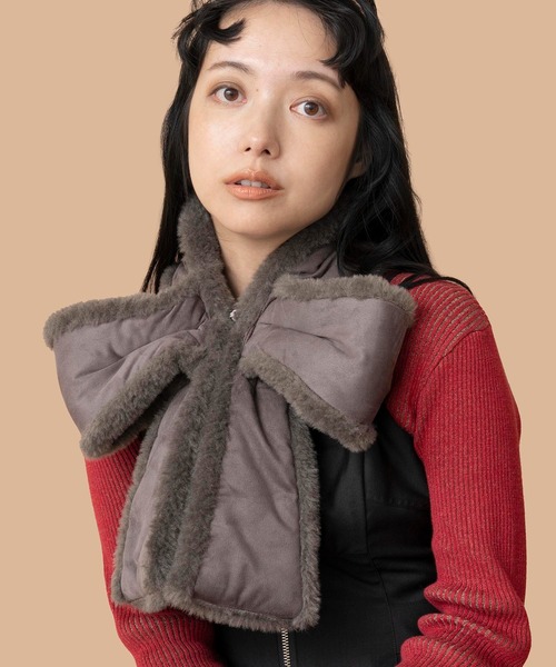 Casselini（キャセリーニ）の「Casselini(キャセリーニ)ムートン風リボンティペット（マフラー・レディース・チャコール/ブラウン・FREE）」の2枚目の写真