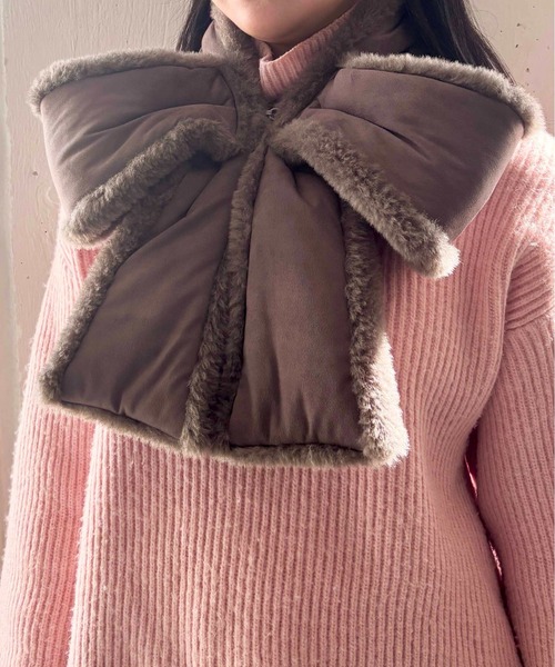 Casselini（キャセリーニ）の「Casselini(キャセリーニ)ムートン風リボンティペット（マフラー・レディース・チャコール/ブラウン・FREE）」の7枚目の写真