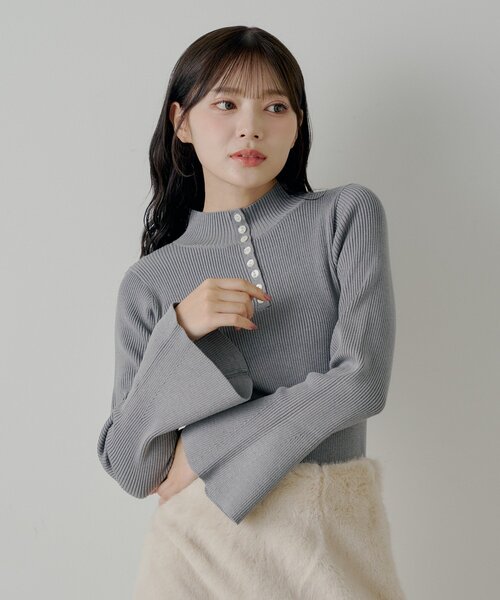 SALON by Chico】袖フレアランダムリブボタンニット（ニット/セーター